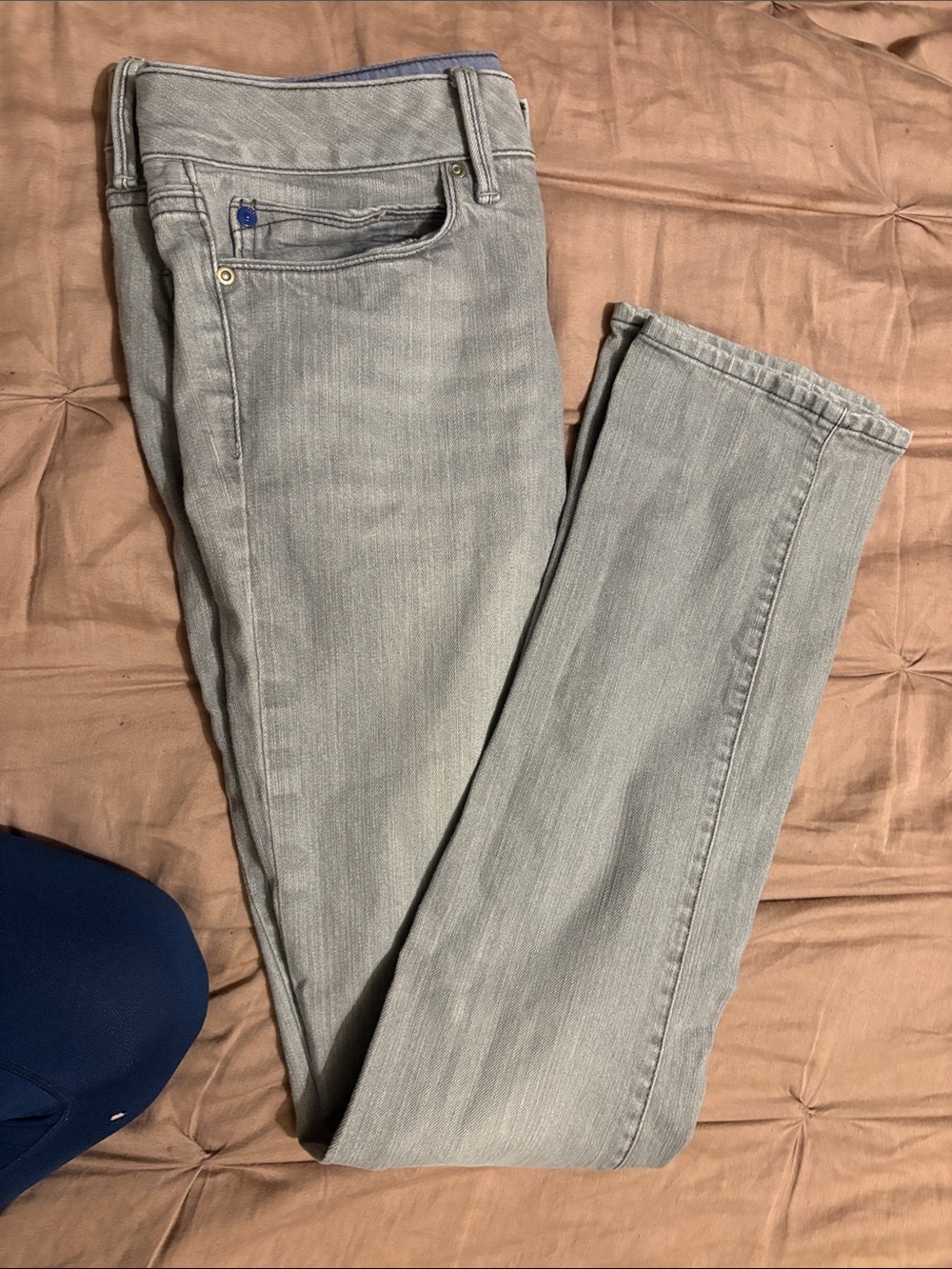 GAP Straight Leg Jeans in Light Gray Wash